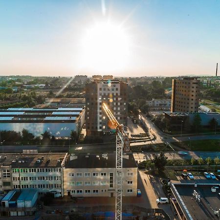 Apartament Plaza Tower 14 Pietro Kielce Bagian luar foto