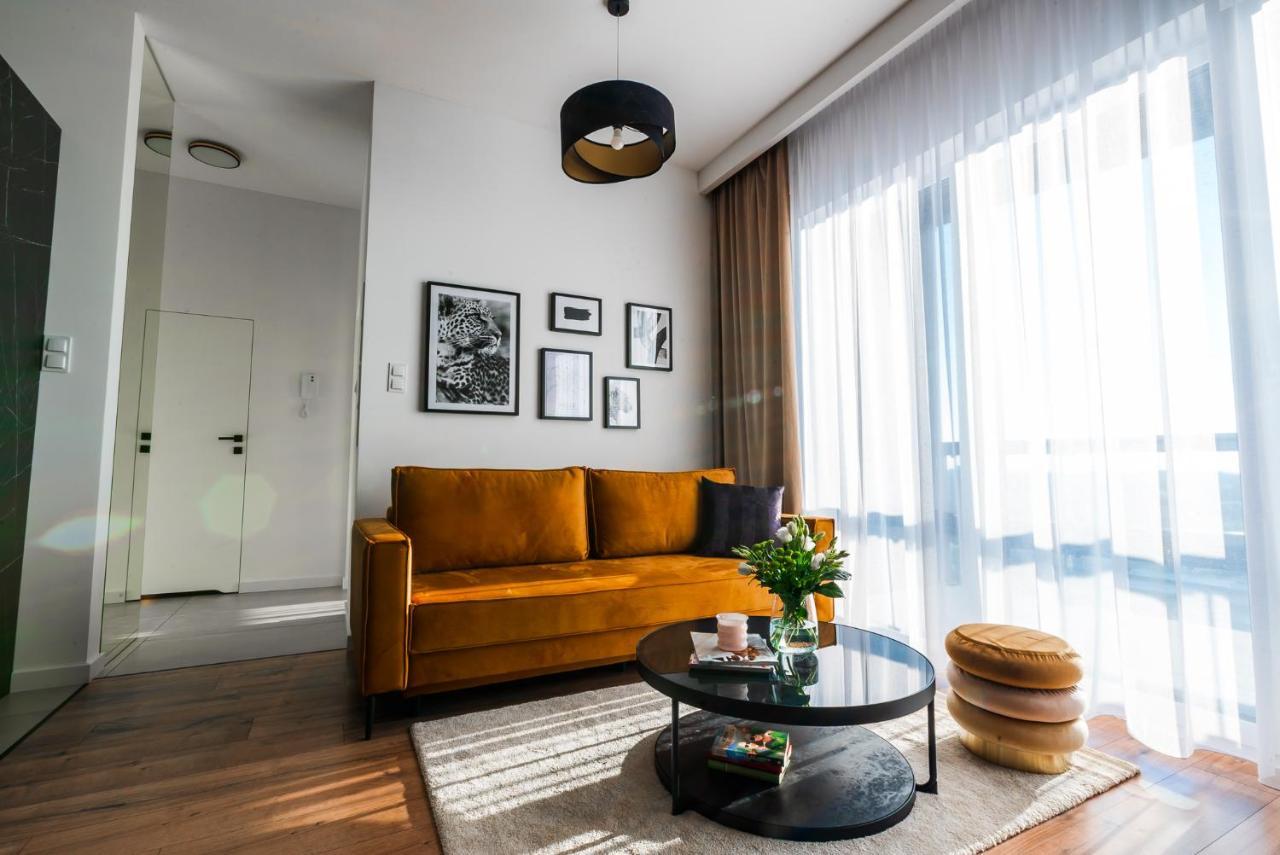 Apartament Plaza Tower 14 Pietro Kielce Bagian luar foto