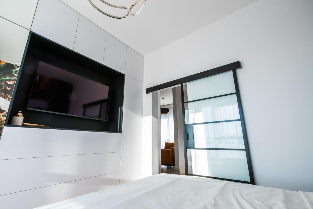 Apartament Plaza Tower 14 Pietro Kielce Bagian luar foto